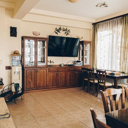 Vila Gardenia Gumostnik Kültér fotó