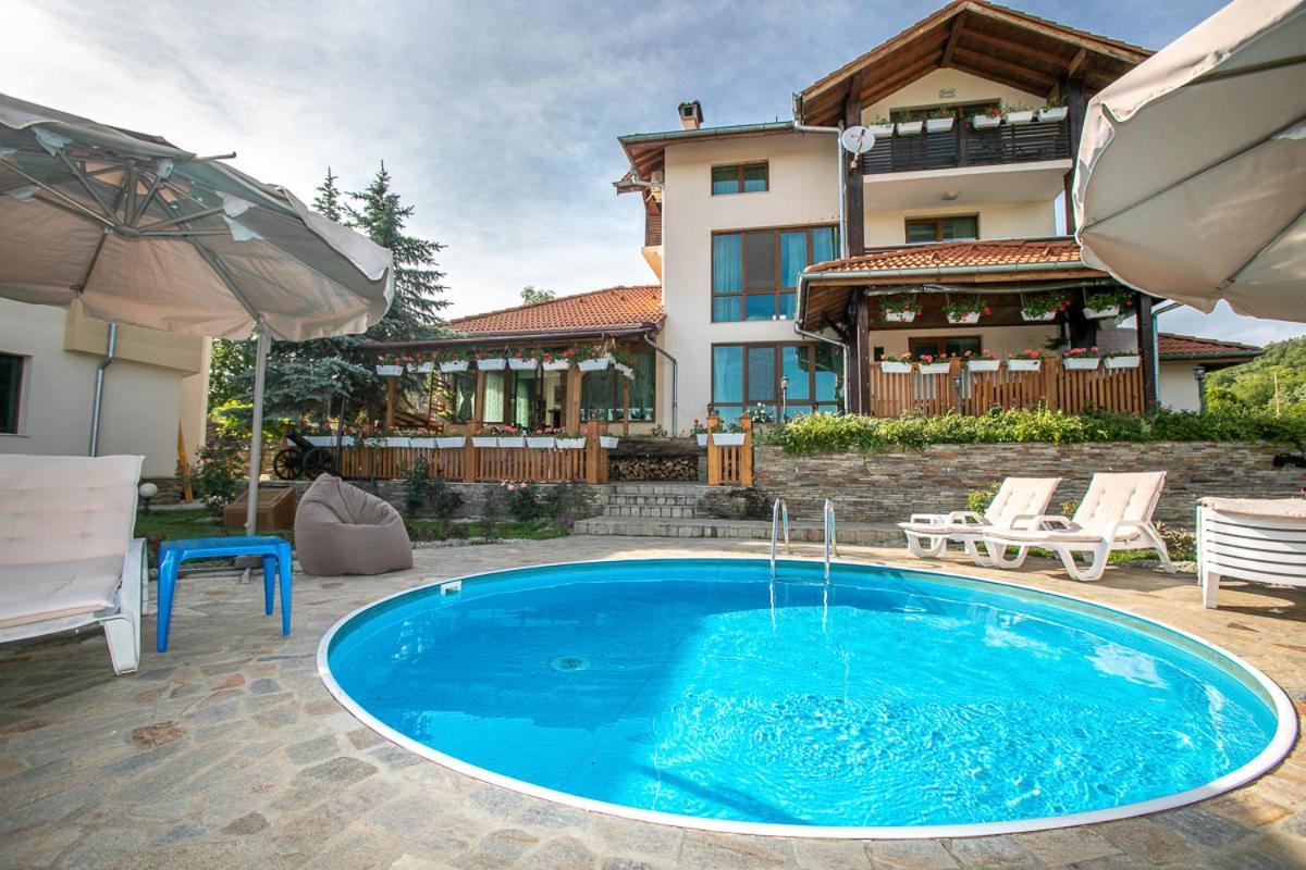 Vila Gardenia Gumostnik Kültér fotó