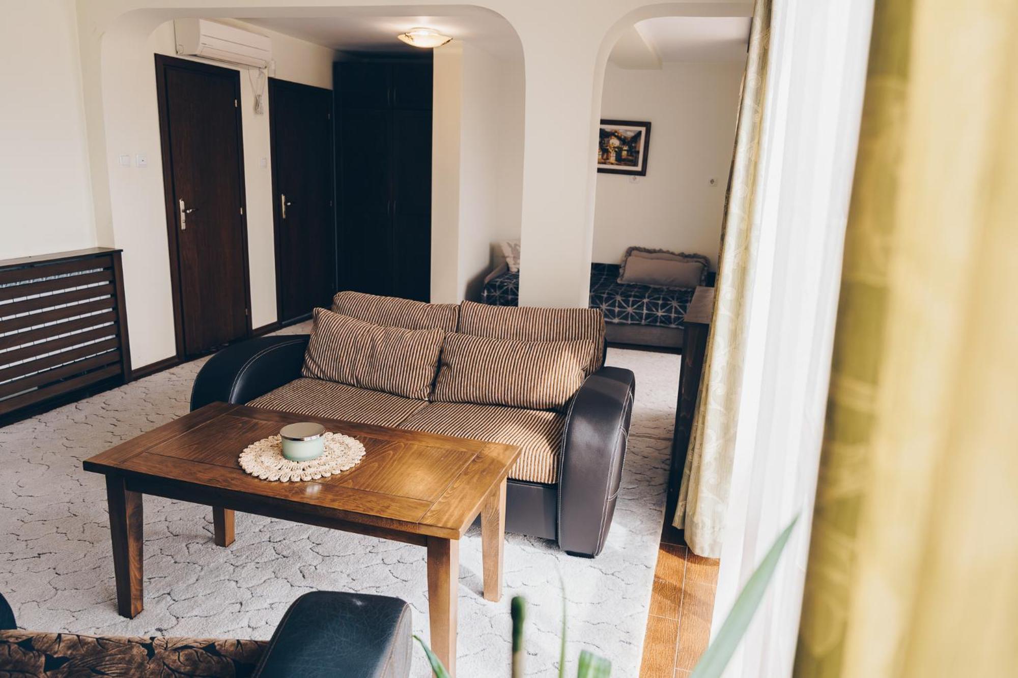 Vila Gardenia Gumostnik Kültér fotó